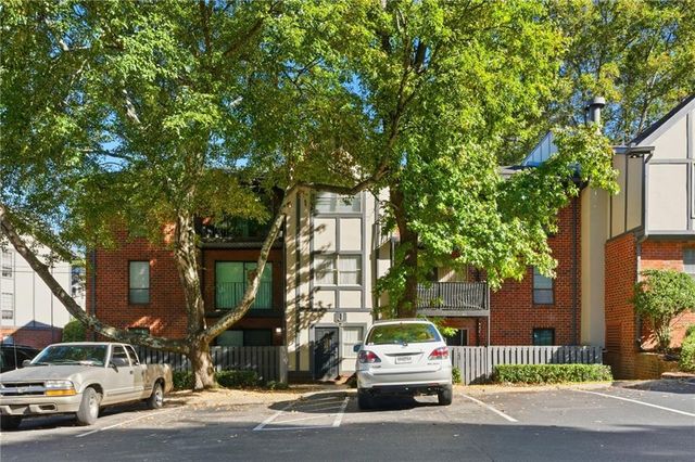 6851 Roswell Road J14, Sandy Springs, GA 30328