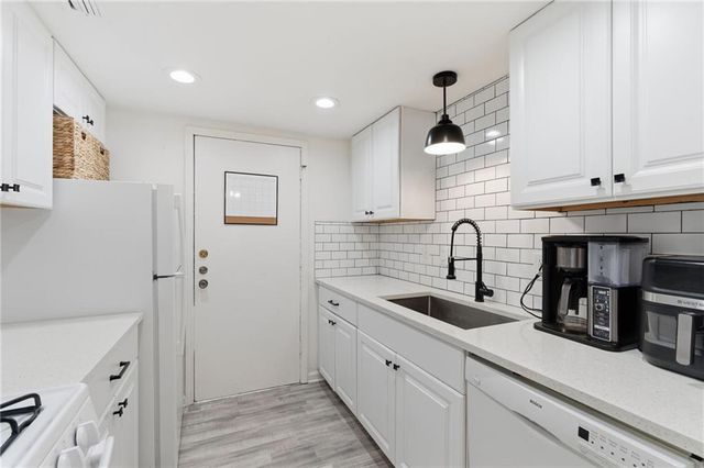 6851 Roswell Road J14, Sandy Springs, GA 30328