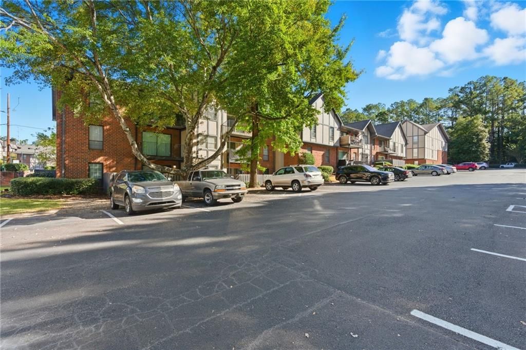 6851 Roswell Road J14, Sandy Springs, GA 30328