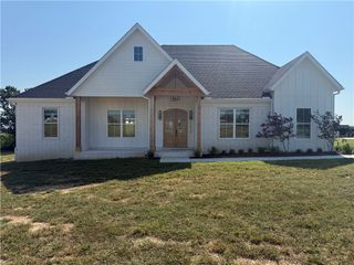 5020 Logan Drive, Bentonville, AR 72713