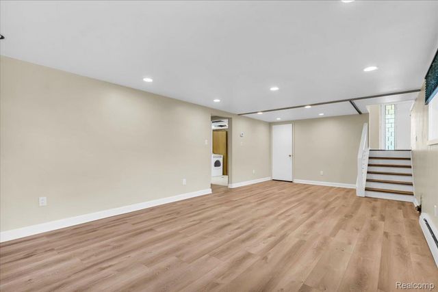 19230 Red Maple Court, Southfield, MI 48076