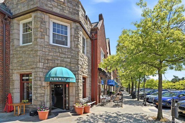 180 Garth Road 6G, Scarsdale, NY 10583