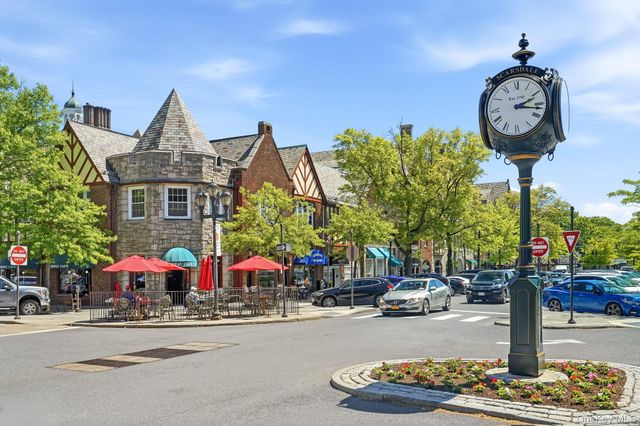 180 Garth Road 6G, Scarsdale, NY 10583