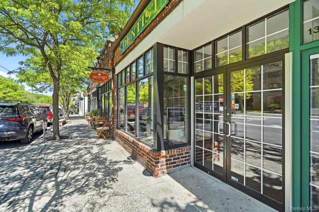 180 Garth Road 6G, Scarsdale, NY 10583