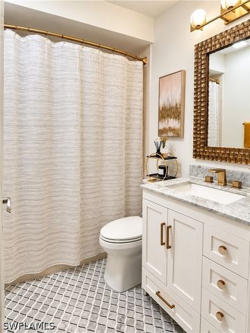 2017 Pine Isle LN, Naples, FL 34112