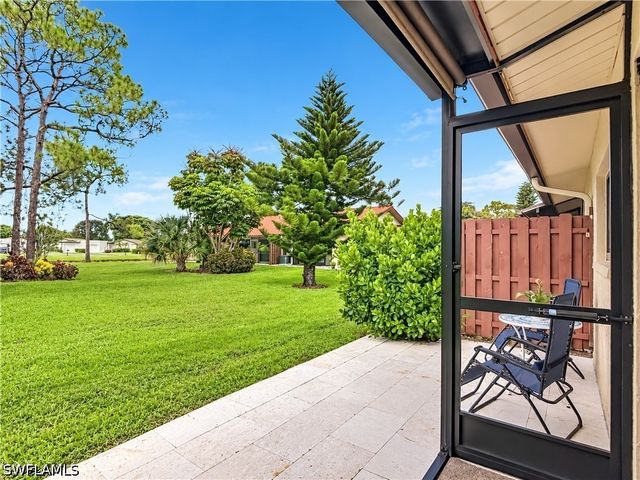 2017 Pine Isle LN, Naples, FL 34112