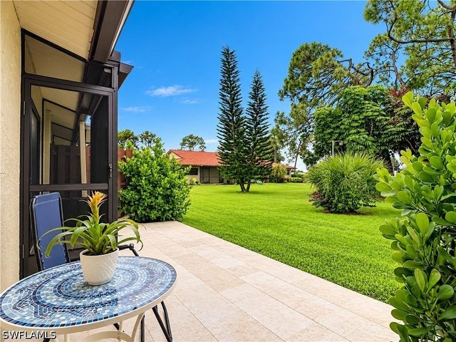 2017 Pine Isle LN, Naples, FL 34112