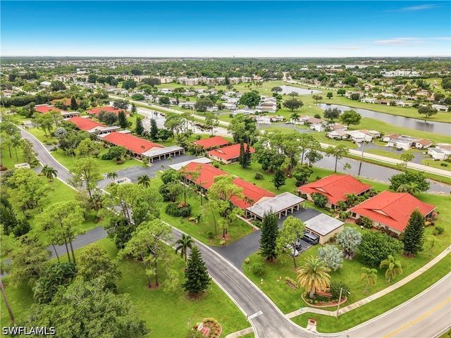 2017 Pine Isle LN, Naples, FL 34112