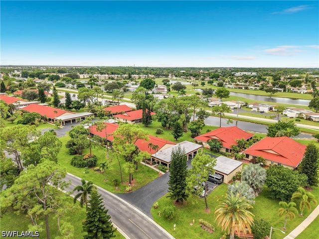2017 Pine Isle LN, Naples, FL 34112