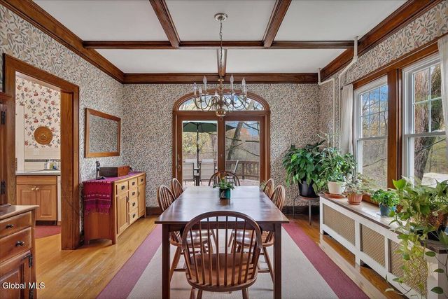 190 N Lake Avenue, Brunswick, NY 12180