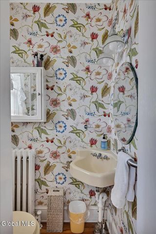 190 N Lake Avenue, Brunswick, NY 12180