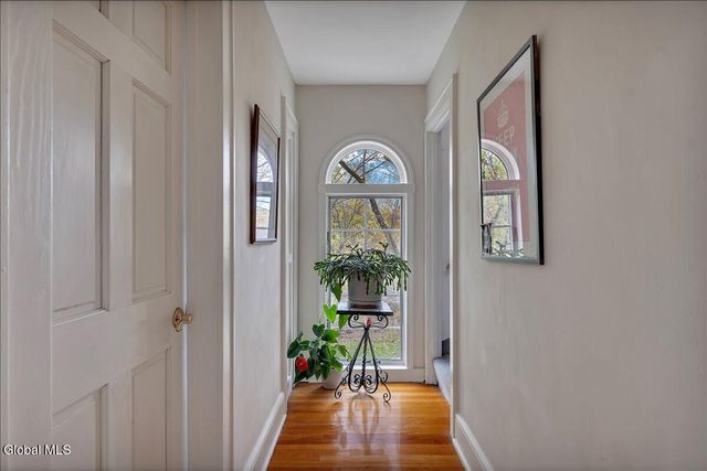 190 N Lake Avenue, Brunswick, NY 12180