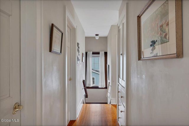 190 N Lake Avenue, Brunswick, NY 12180