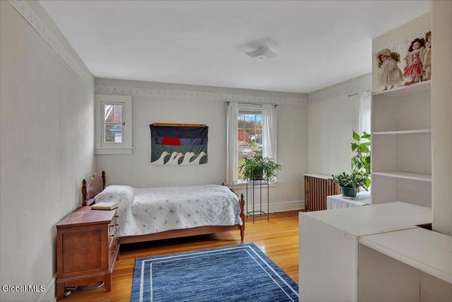 190 N Lake Avenue, Brunswick, NY 12180