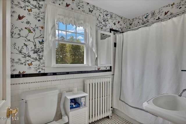 190 N Lake Avenue, Brunswick, NY 12180