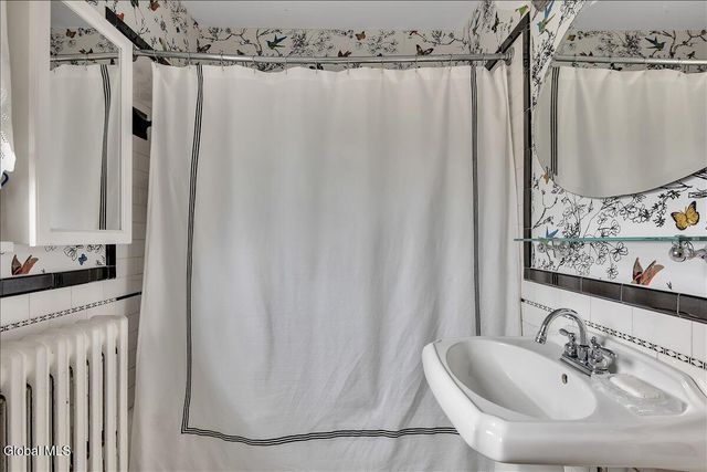 190 N Lake Avenue, Brunswick, NY 12180