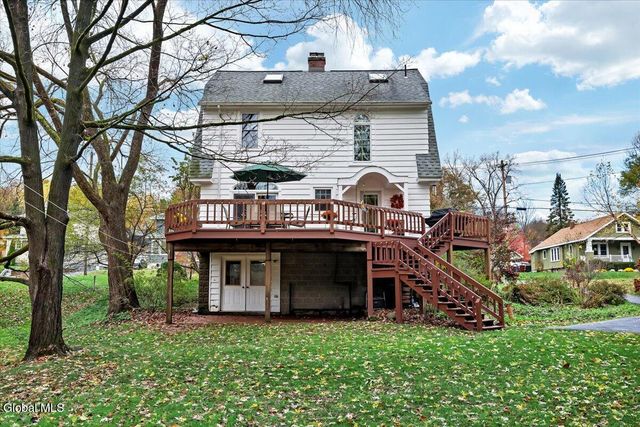 190 N Lake Avenue, Brunswick, NY 12180