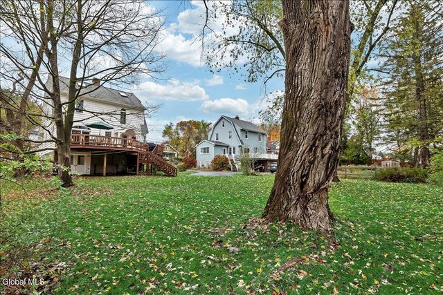 190 N Lake Avenue, Brunswick, NY 12180