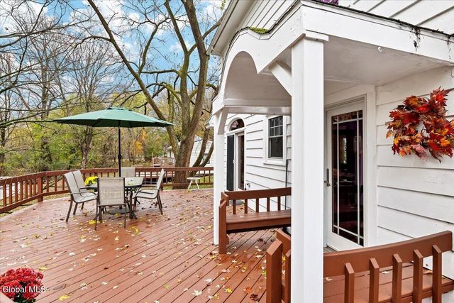 190 N Lake Avenue, Brunswick, NY 12180