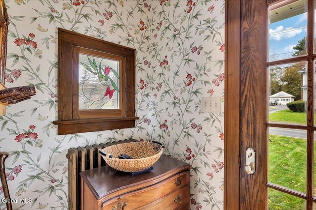 190 N Lake Avenue, Brunswick, NY 12180