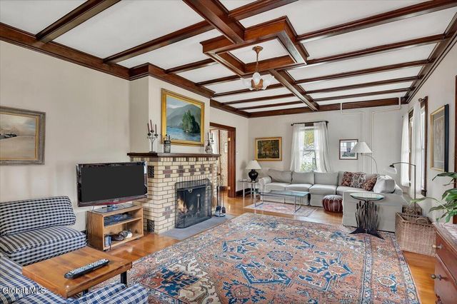 190 N Lake Avenue, Brunswick, NY 12180