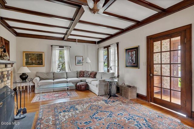 190 N Lake Avenue, Brunswick, NY 12180