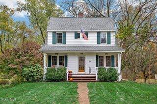 190 N Lake Avenue, Brunswick, NY 12180