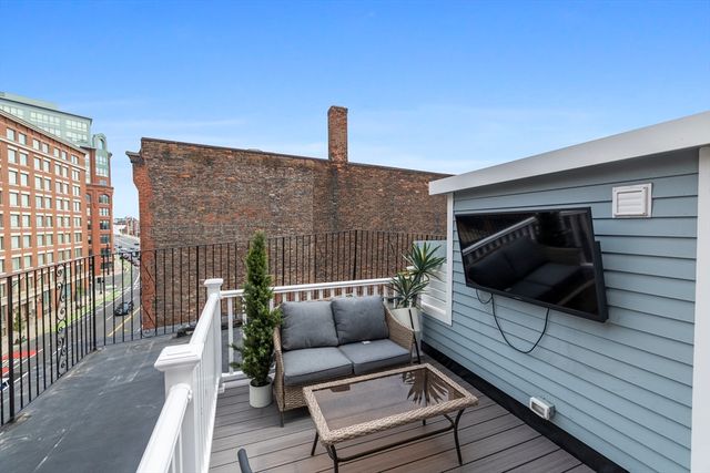 129 North Washington St 3, Boston, MA 02113