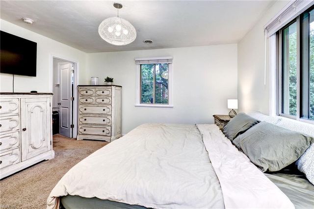 107 Ward DR, Hampton, VA 23669