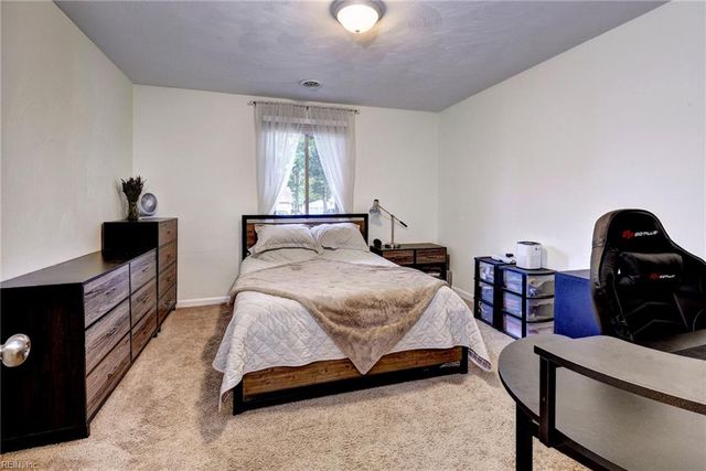 107 Ward DR, Hampton, VA 23669