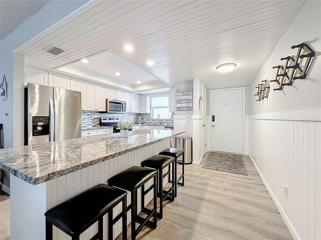 5575 GULF BOULEVARD 225, St Pete Beach, FL 33706