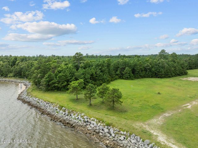 363 Wind Lake Road S, Oriental, NC 28571