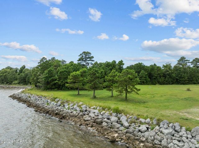 363 Wind Lake Road S, Oriental, NC 28571