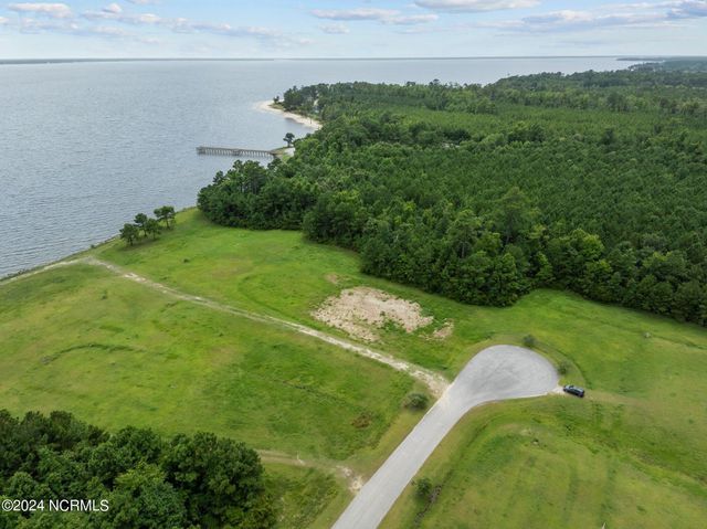 363 Wind Lake Road S, Oriental, NC 28571