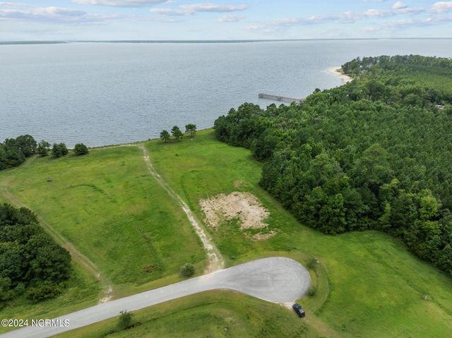 363 Wind Lake Road S, Oriental, NC 28571