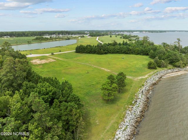 363 Wind Lake Road S, Oriental, NC 28571