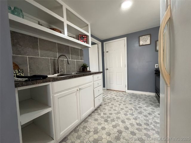 395 Woods Avenue N, Kansas, OK 74347