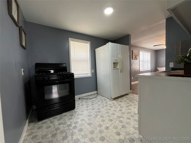 395 Woods Avenue N, Kansas, OK 74347