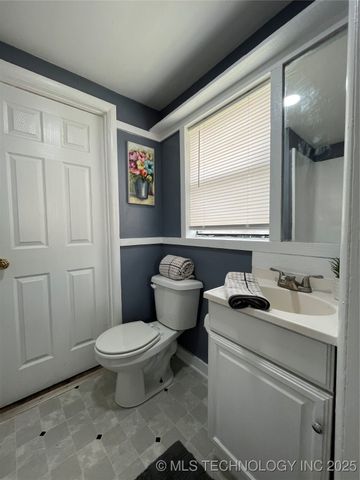 395 Woods Avenue N, Kansas, OK 74347