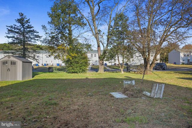 33 SPRUANCE RD, Dover, DE 19901