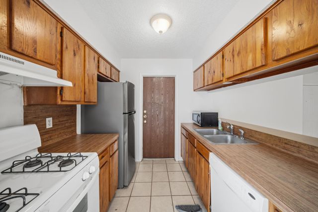 12002 Arrowwood DR B, Austin, TX 78727