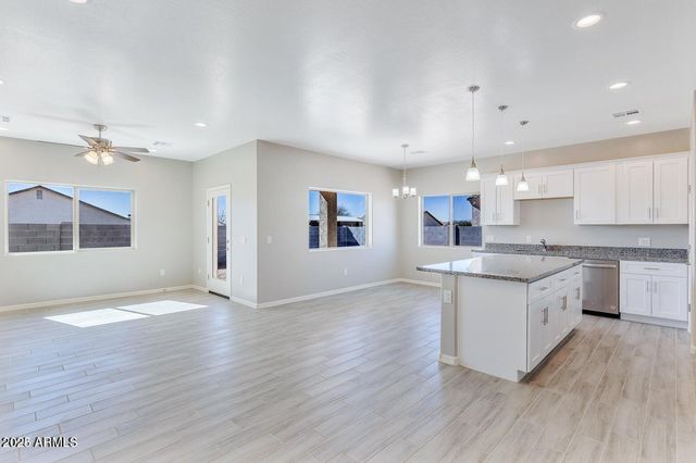 3760 N MOHU Drive, Eloy, AZ 85131