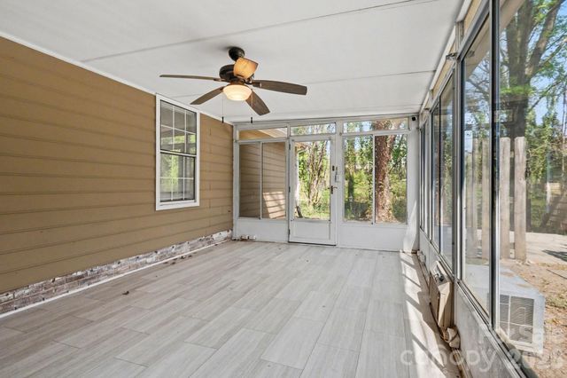 5513 Southminster Lane, Charlotte, NC 28216