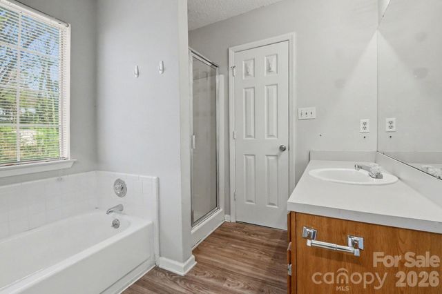 5513 Southminster Lane, Charlotte, NC 28216