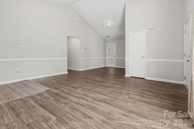 5513 Southminster Lane, Charlotte, NC 28216