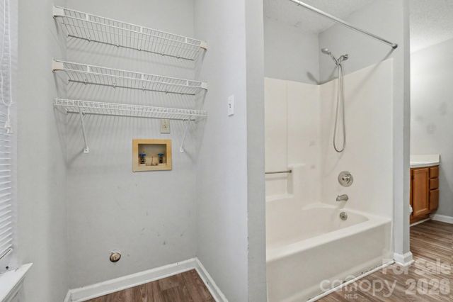 5513 Southminster Lane, Charlotte, NC 28216