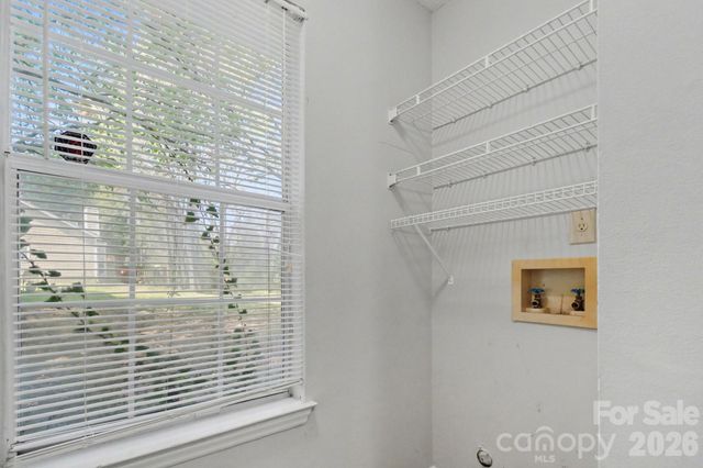 5513 Southminster Lane, Charlotte, NC 28216