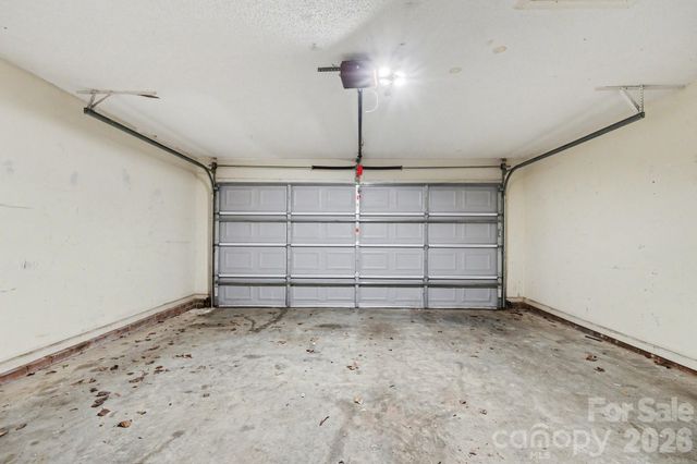 5513 Southminster Lane, Charlotte, NC 28216