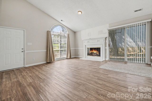 5513 Southminster Lane, Charlotte, NC 28216