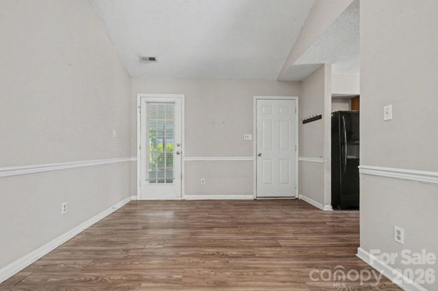 5513 Southminster Lane, Charlotte, NC 28216